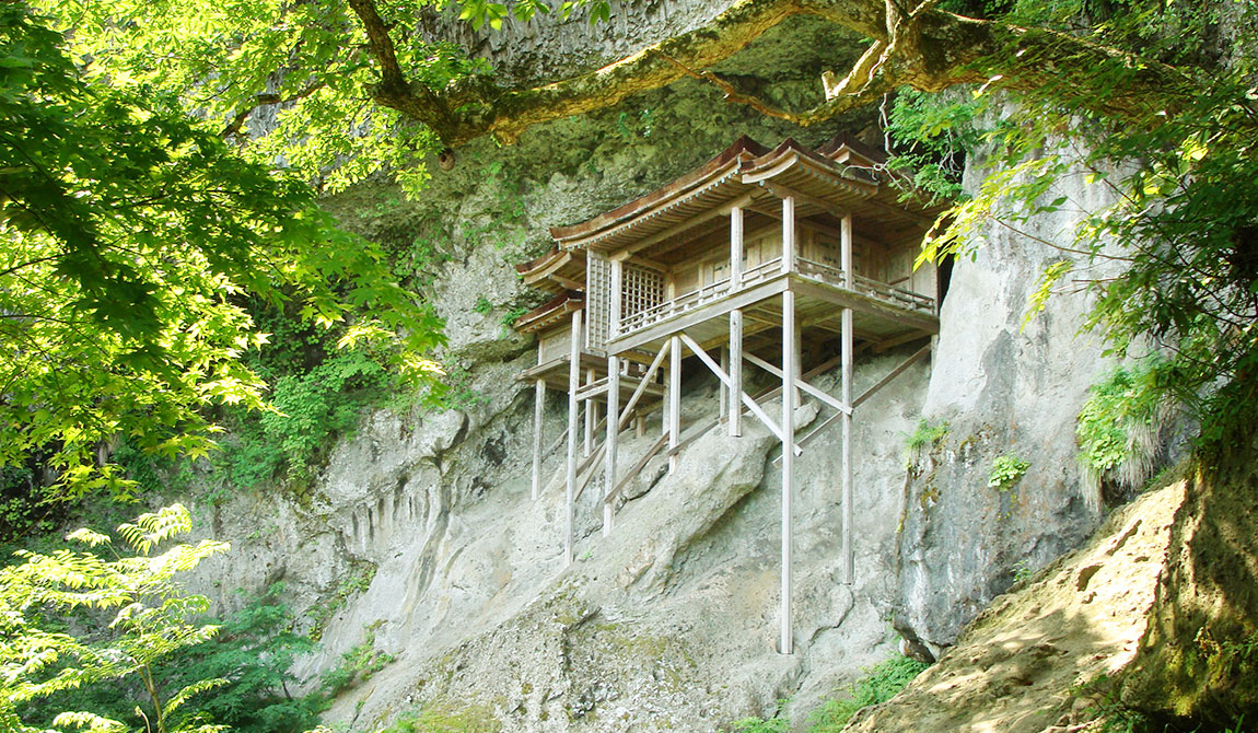 三徳山・投入堂